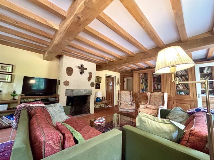 Image No.11-8 Bed House for sale