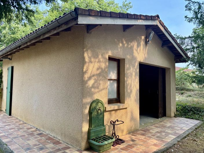 Image No.18-8 Bed House for sale