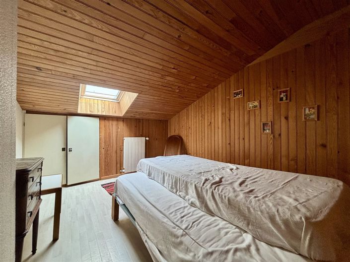 Image No.21-8 Bed House for sale