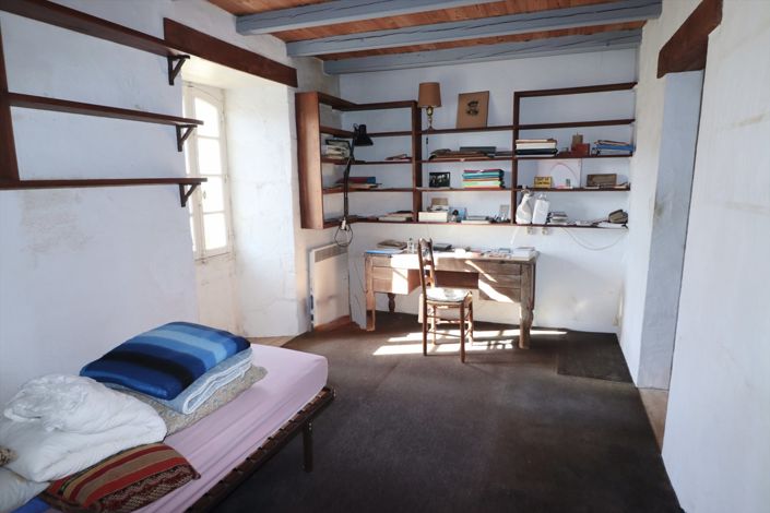 Image No.10-4 Bed House for sale