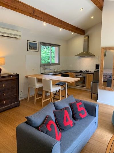 Image No.31-5 Bed House for sale