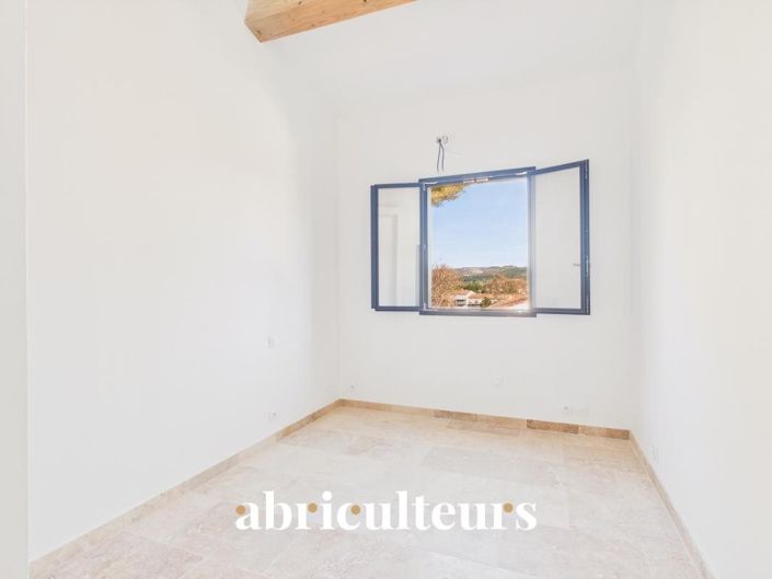 Image No.14-2 Bed House for sale