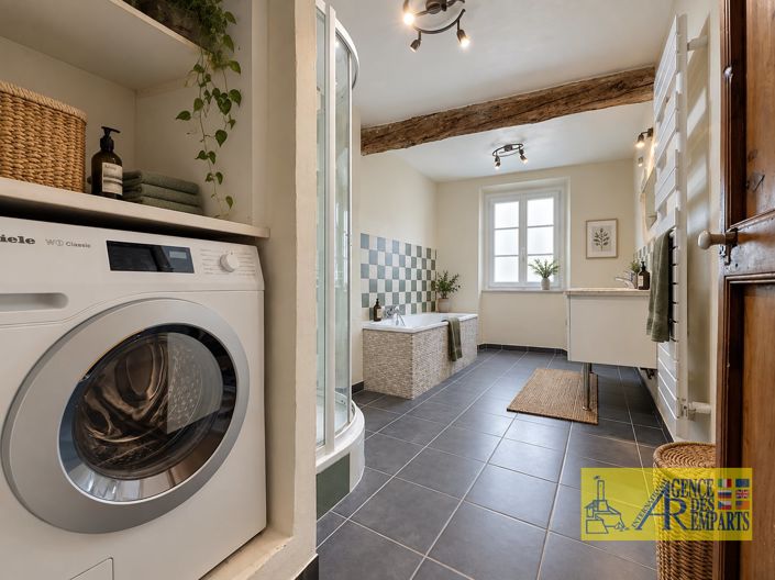 Image No.23-3 Bed Apartment for sale