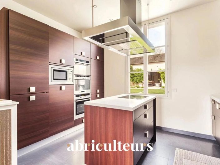Image No.5-5 Bed House for sale