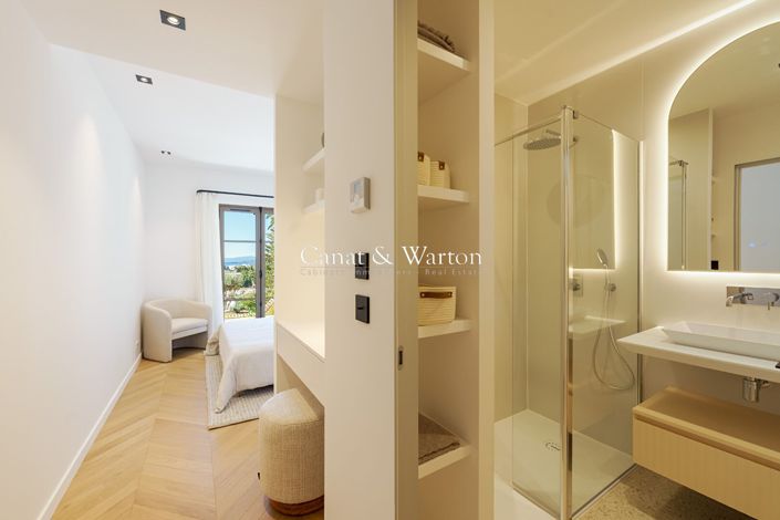 Image No.16-6 Bed House for sale