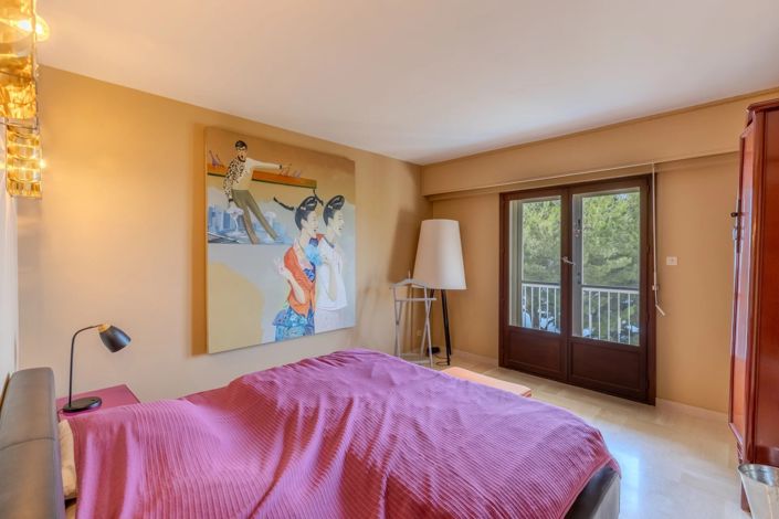 Image No.14-4 Bed House for sale
