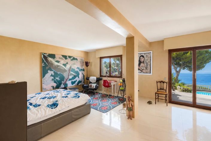 Image No.20-4 Bed House for sale