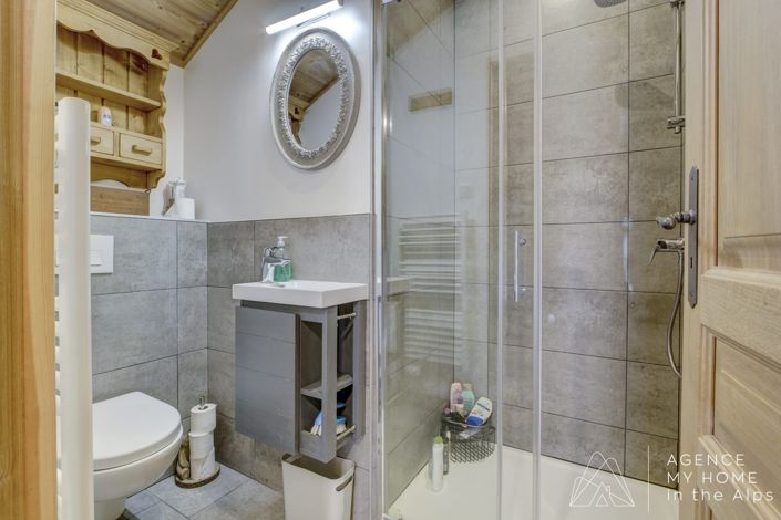 Image No.16-4 Bed House for sale