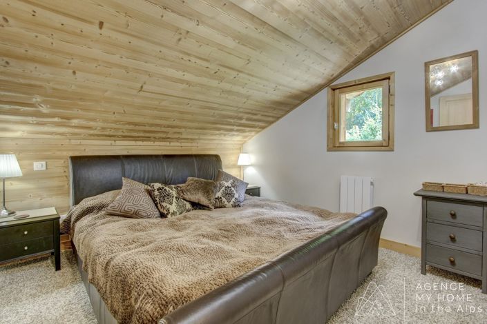 Image No.17-4 Bed House for sale