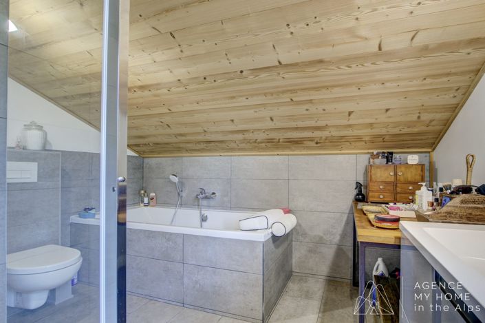 Image No.21-4 Bed House for sale