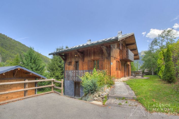 Image No.25-4 Bed House for sale