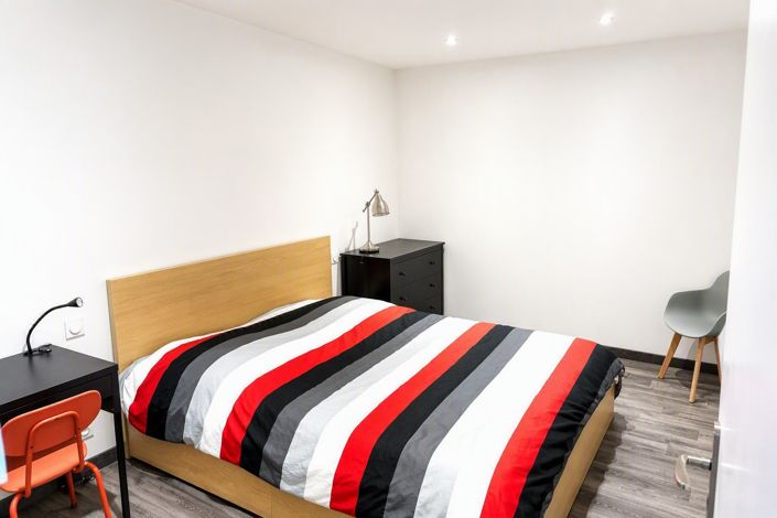 Image No.20-5 Bed House for sale