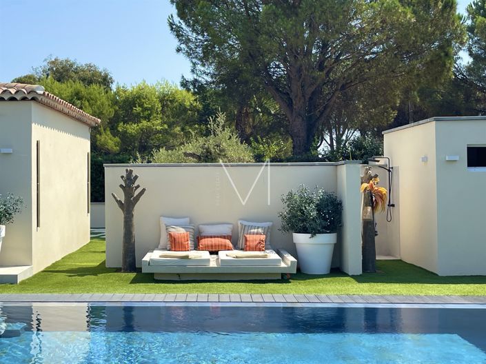 Image No.5-7 Bed House for sale