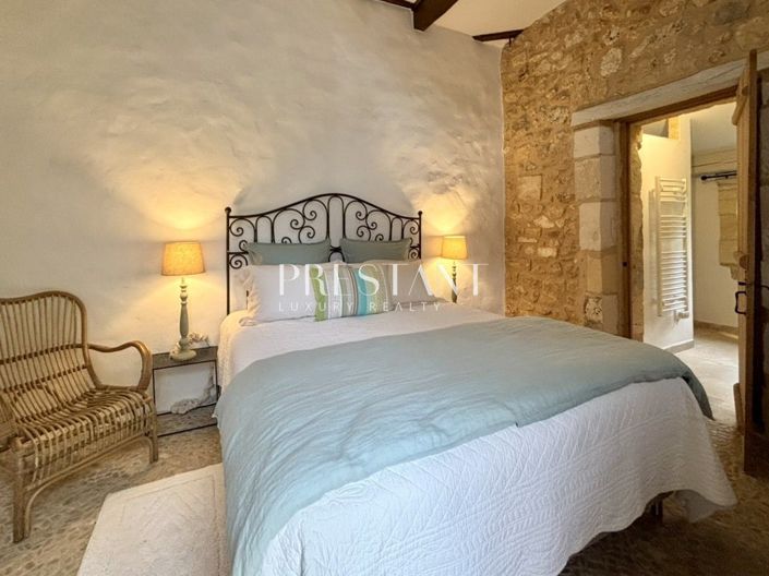 Image No.16-5 Bed House for sale
