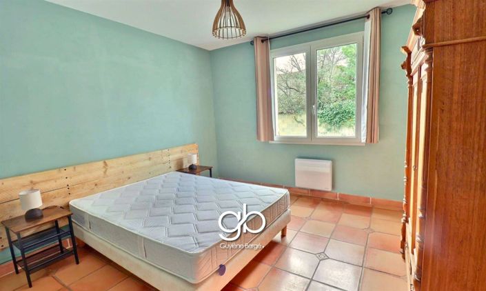 Image No.18-5 Bed House for sale
