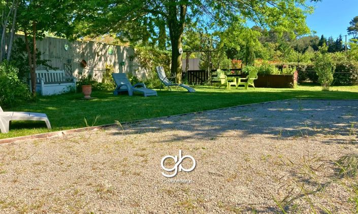 Image No.8-5 Bed House for sale