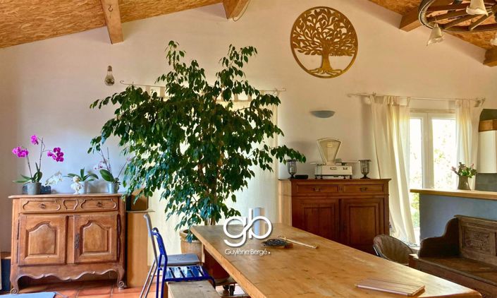 Image No.9-5 Bed House for sale