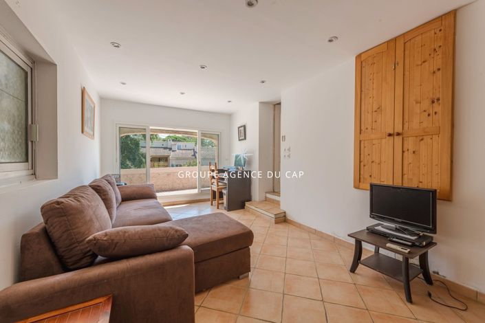 Image No.13-4 Bed House for sale