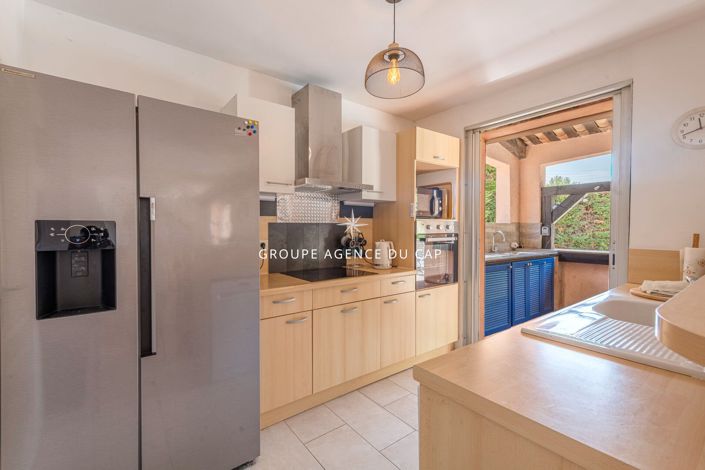 Image No.4-4 Bed House for sale