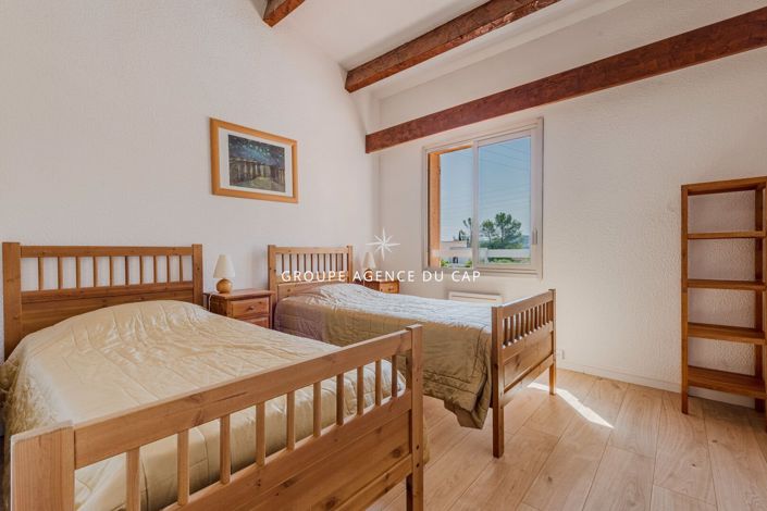 Image No.7-4 Bed House for sale
