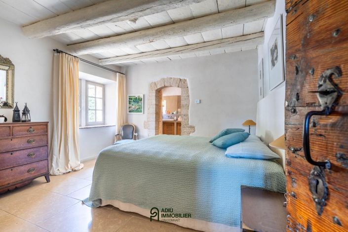 Image No.17-6 Bed House for sale