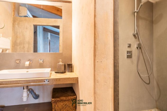 Image No.19-6 Bed House for sale