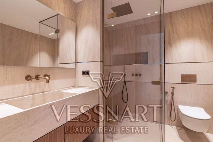 Image No.12-7 Bed House for sale