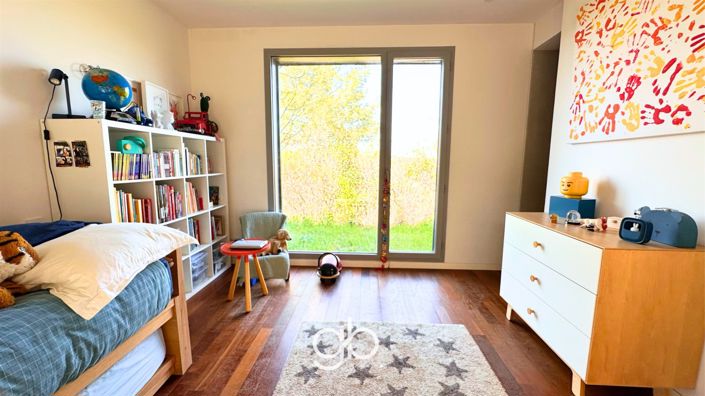 Image No.19-5 Bed House for sale