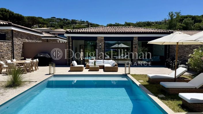 Image No.2-5 Bed House for sale