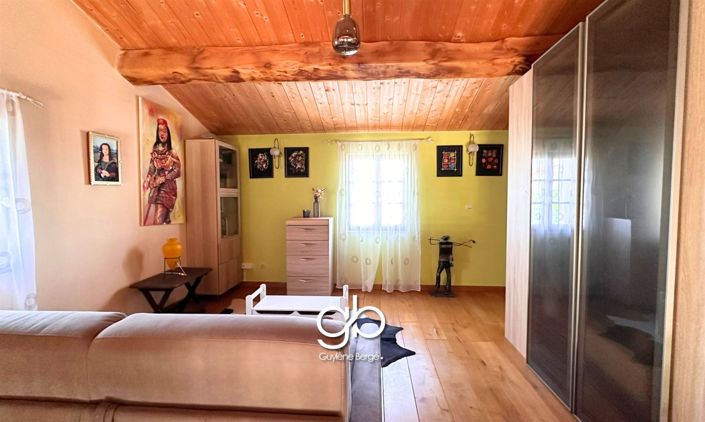 Image No.12-2 Bed House for sale