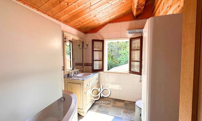 Image No.13-2 Bed House for sale