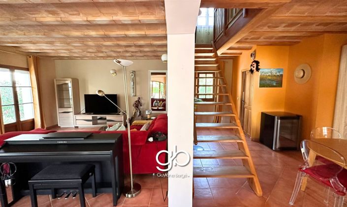 Image No.6-2 Bed House for sale