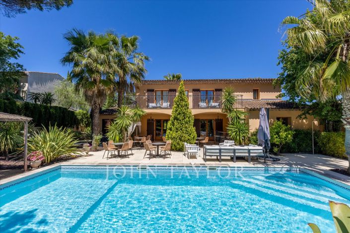 Image No.2-16 Bed House for sale