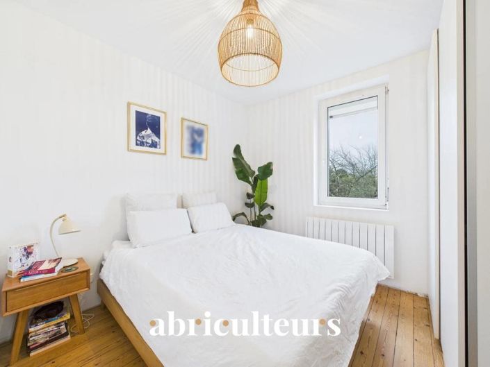 Image No.8-2 Bed House for sale