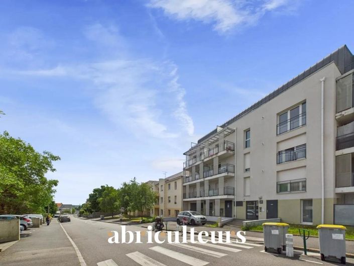Image No.12-2 Bed Apartment for sale