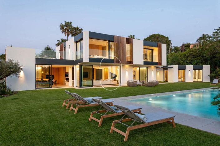 Image No.15-7 Bed House for sale