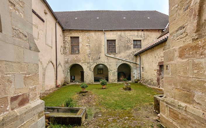 Image No.3-4 Bed House for sale