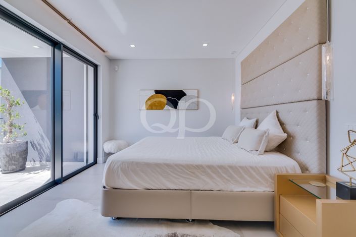 Image No.4-4 Bed House for sale
