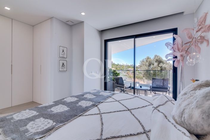 Image No.9-4 Bed House for sale