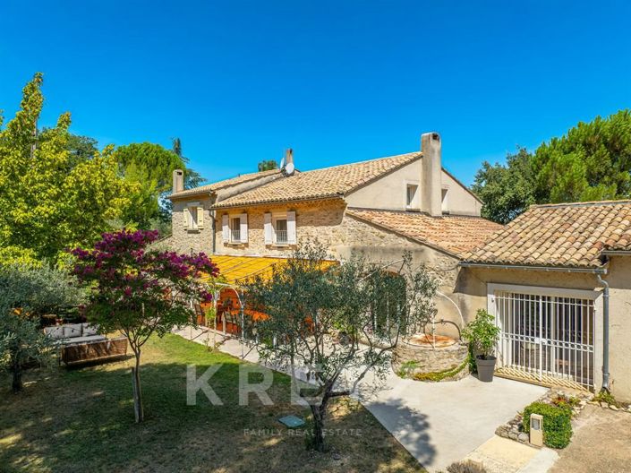 Image No.17-6 Bed House for sale