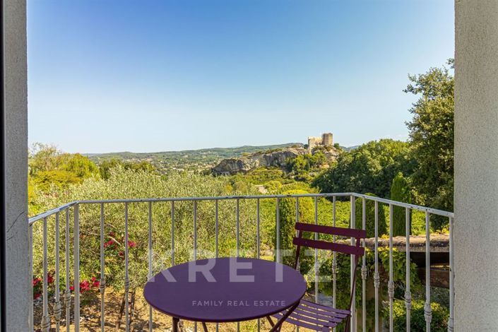 Image No.25-6 Bed House for sale