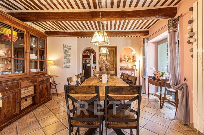 Image No.5-6 Bed House for sale