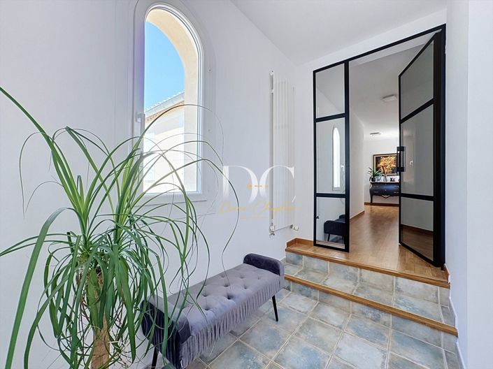 Image No.15-6 Bed House for sale