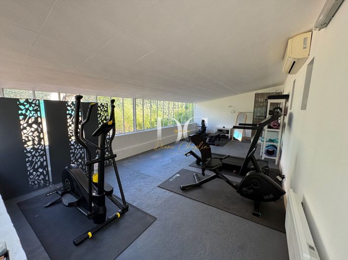 Image No.28-6 Bed House for sale