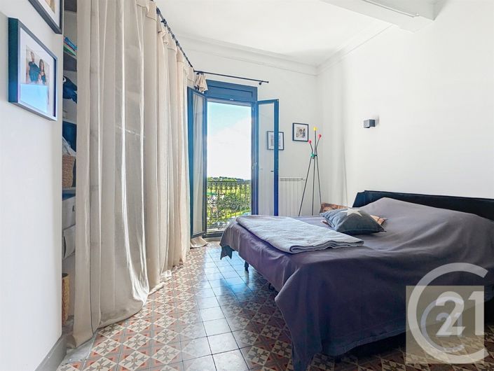 Image No.16-3 Bed House for sale