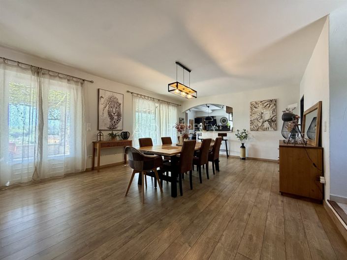 Image No.5-4 Bed House for sale