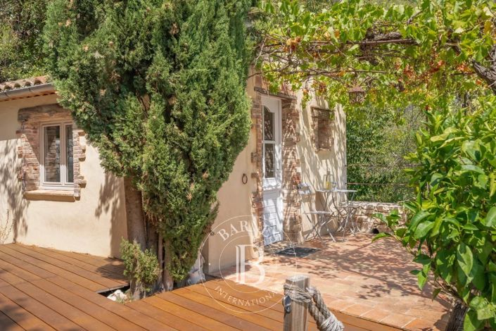 Image No.14-9 Bed House for sale