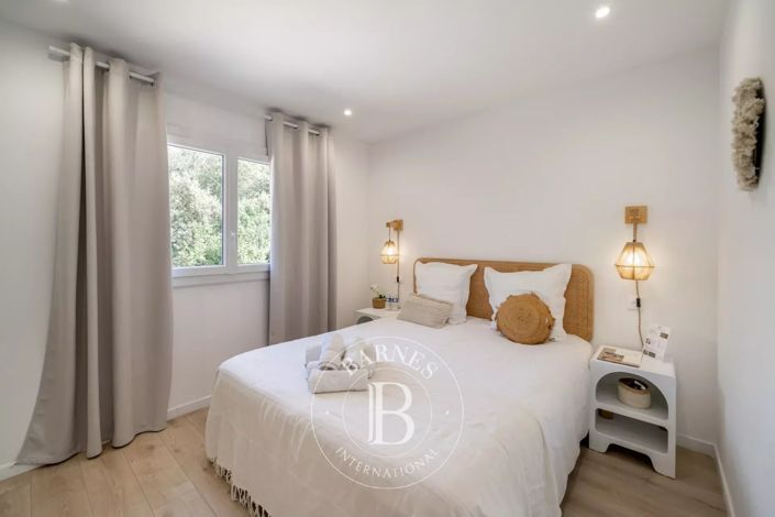 Image No.19-9 Bed House for sale