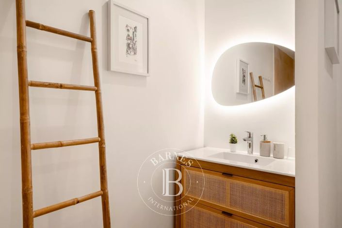 Image No.20-9 Bed House for sale