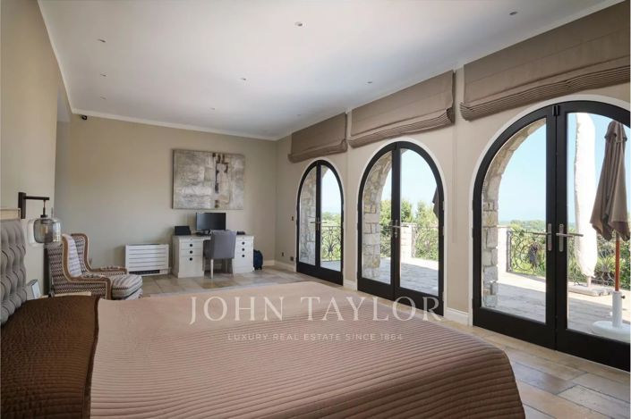 Image No.11-6 Bed House for sale